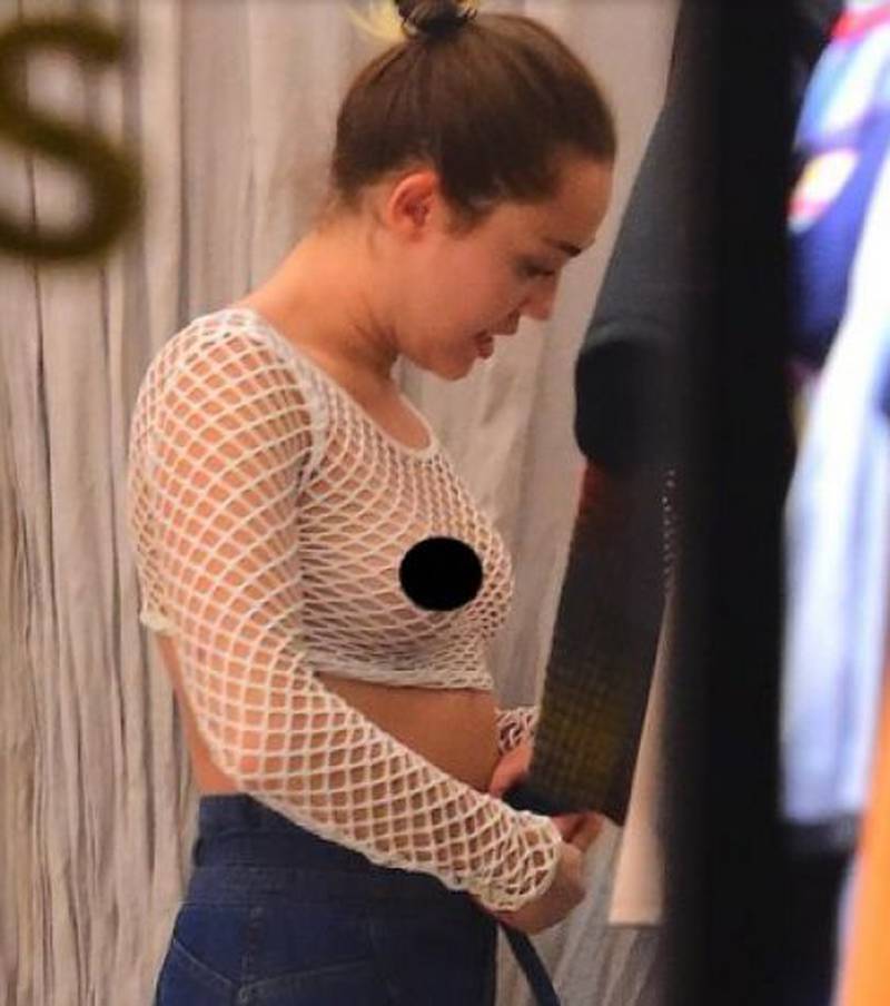 Miley es captada sin ropa en un centro comercial – Metro