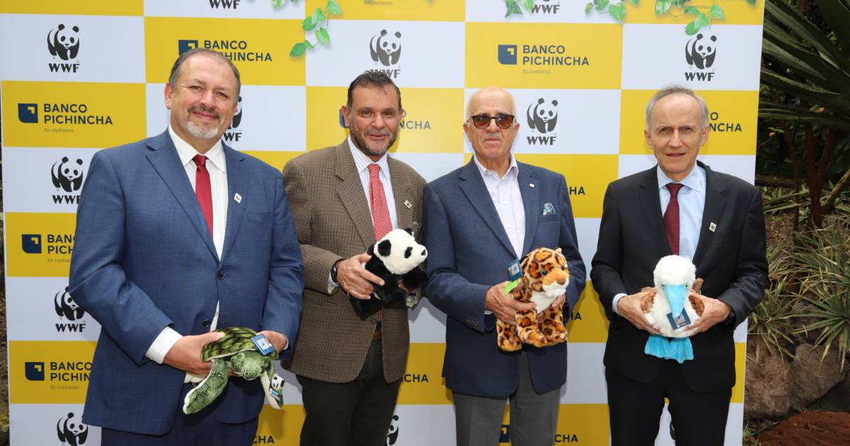Banco Pichincha and WWF sealed an agreement for the next three years to encourage commitment to the protection of biodiversity.
