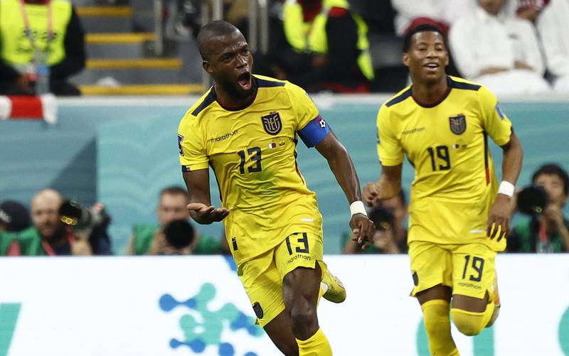Enner Valencia celebra un gol hoy, en un partido de la fase de grupos del Mundial de Fútbol Qatar