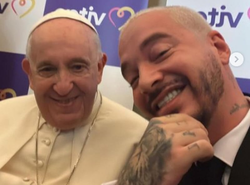 Papa Francisco y J Balvin