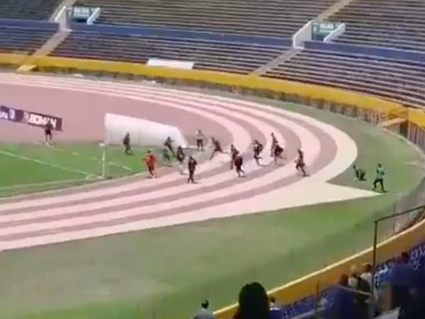 ¡Repudiable! Hinchas del Deportivo Quito golpearon a árbitro, el club se pronunció