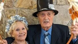 Con 90 y 83 años se casaron tras conocerse por Tinder