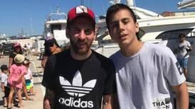 Foto de Messi en Ibiza se hace viral por su rodilla