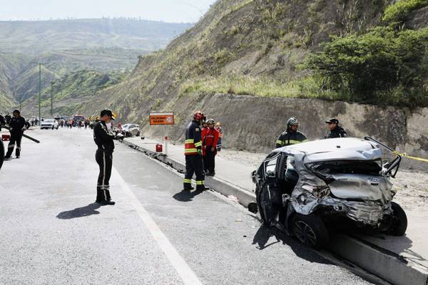 Muerte en la vía a Guayllabamba: el número de vehículos afectados, heridos y fallecidos