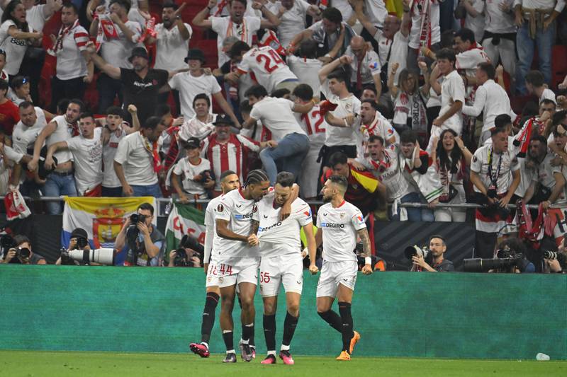 El Sevilla festeja su gol en la Europa League