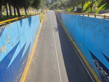 El paso deprimido de la Plaza Argentina en el norte de Quito en mantenimiento ¿por cuánto tiempo?