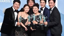 Director de 'Parásitos' pide que se abra una investigación en torno a la muerte del actor Lee Sun-Kyun "Hay que descubrir la verdad"