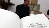 “En esta problemática de narcos, el demonio puede trabajar con más facilidad”: Las revelaciones del exorcista de Cuenca 