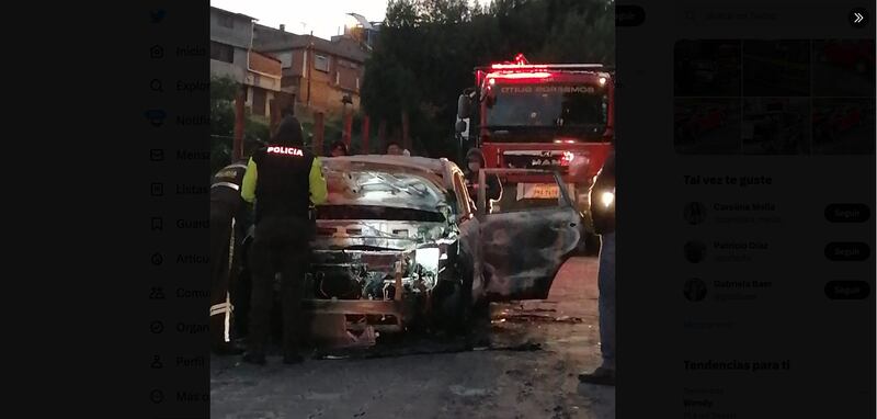 Hallan un cadáver dentro de un auto incinerado en el sur de Quito