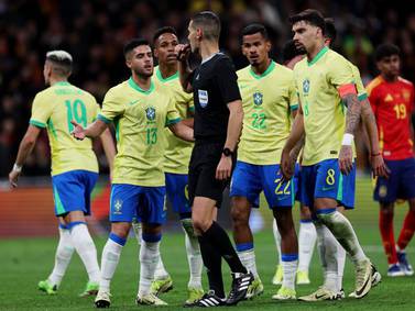 Brasil empató con España y ‘deja dudas’ a poco de la Copa América
