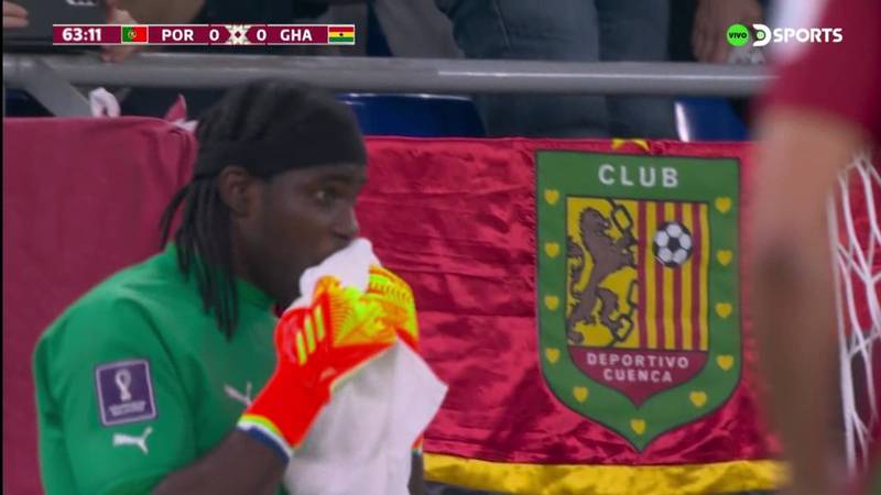 Bandera del Deportivo Cuenca estuvo presente en el partido de Portugal vs Ghana: ¿Quién la llevó?
