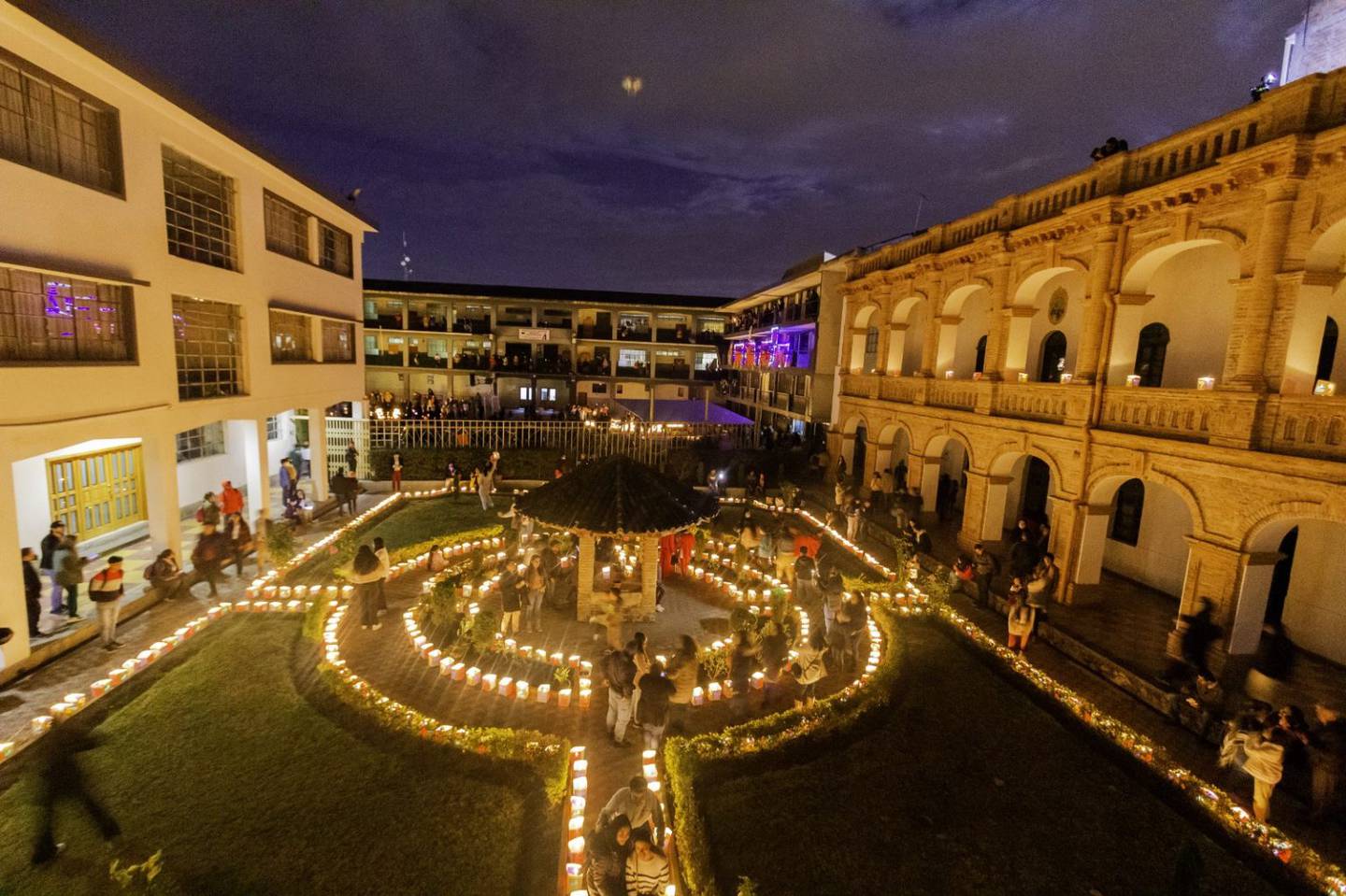 Festival de Luces en honor a Morenica del Rosario