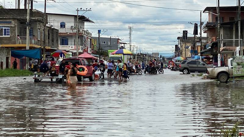Las lluvias en Ecuador se mantendrán, no bajarán su intensidad.