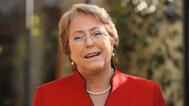 Bachelet llamó a la tranquilidad tras fuerte sismo en Chile