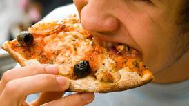 Comer pizza produce opioides en tu cerebro