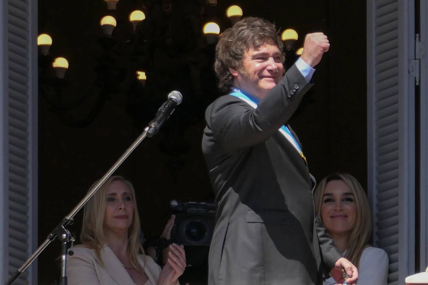 Javier Milei pisa la Casa Rosada por primera vez como presidente de Argentina