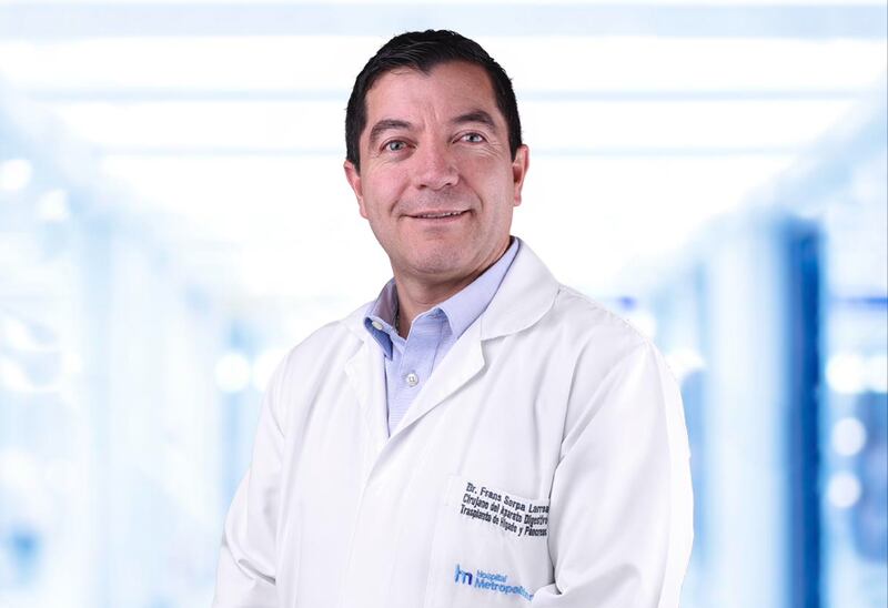 Frans Serpa, médico cirujano del Hospital Metropolitano