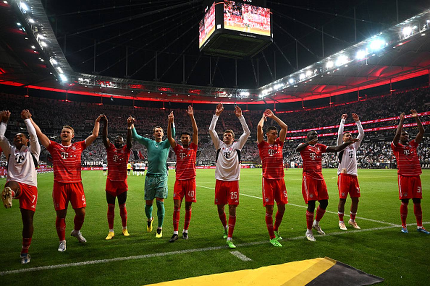 El Bayern Múnich festejando con su gente
