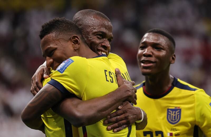 Ecuador brilló en el partido inaugural de Qatar
