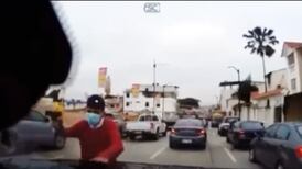 En video quedó registrado un asalto a mano armada en Guayaquil