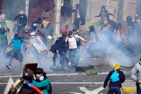 Cierres viales en Quito por manifestantes tras 15 días de paro