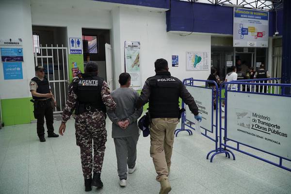 Gobierno Nacional repatrió a 13 presos colombianos, son 11 hombres y 2 mujeres