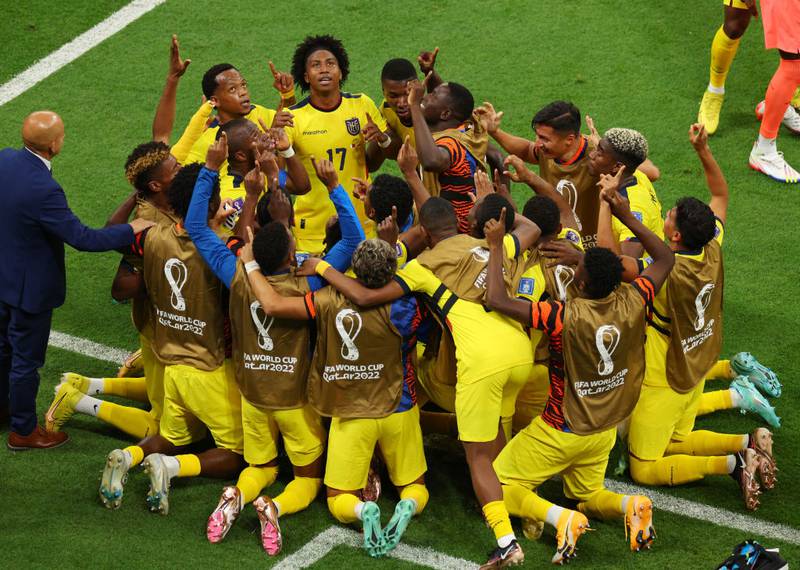 Ecuador venció al anfitrión Qatar en su primer juego del Mundial.