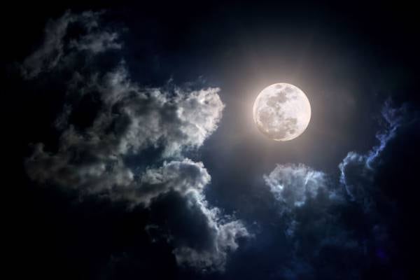 La Luna es más vieja de lo pensado, según muestras traídas por el Apolo 14