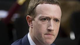 ¿Es Zuckerberg un robot?