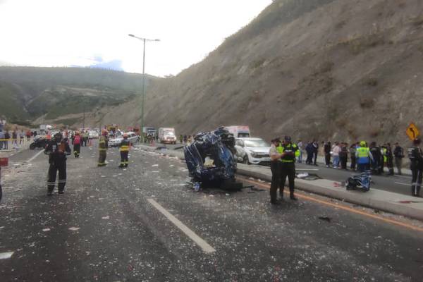 Accidente en vía a Guayllabamba: la sanción que puede enfrentar el conductor del tráiler