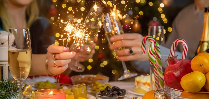 Rituales divertidos y curiosos que prometen buena suerte para el 2026.