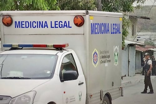 Asesinan a seis miembros de una familia mientras festejaban el cumpleaños de la abuelita en Guayaquil