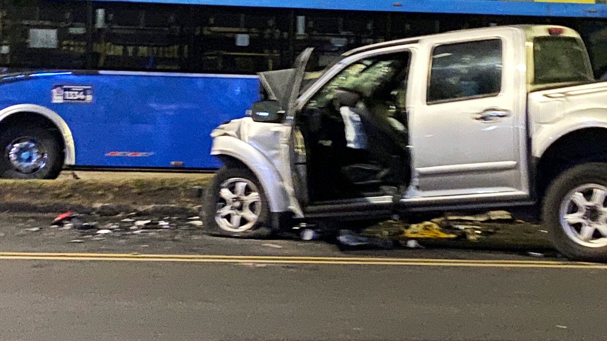 Cámara captó el momento del aparatoso choque múltiple que dejó seis heridos en la Galo Plaza Lasso, norte de Quito