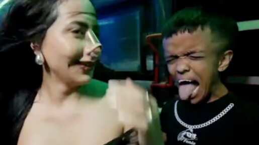 Tami Rivera bailó con Manolito.