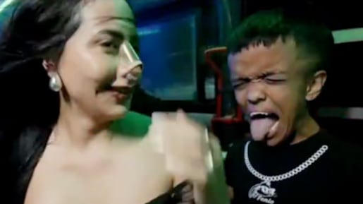 Tami Rivera bailó con Manolito.