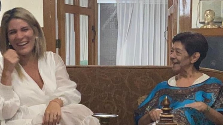 Gaby Díaz junto a su suegra, Doris Espinoza.