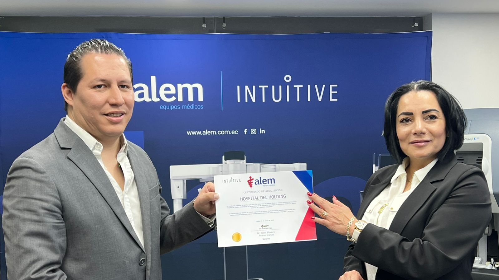 El Hospital del Holding se prepara para incorporar cirugía robótica con el Da Vinci XI