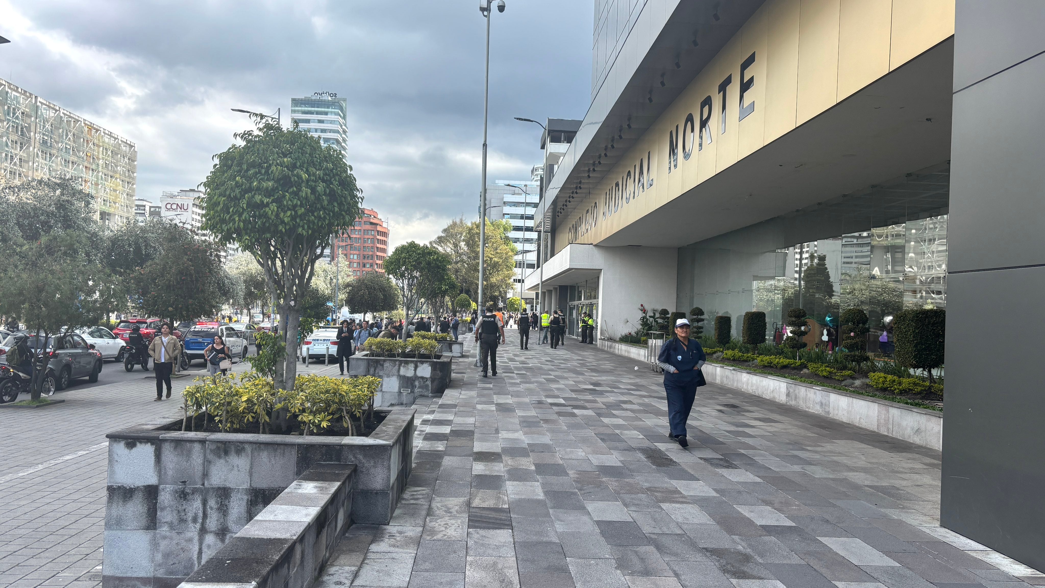 Suspensión de servicios en Complejo Judicial Norte de Quito por amenaza de bomba