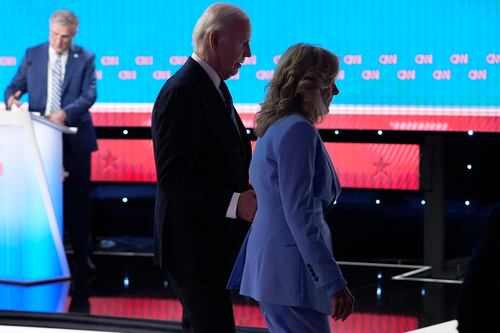 “Pánico” y “shock”: analistas demócratas reconocen que Biden estuvo mal y perdió el debate ante Trump