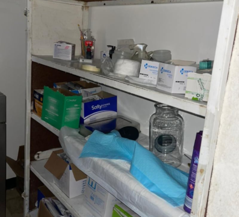 Centro estético en Guayaquil fue clausurado: “Es un milagro que a nadie hayan desvivido”, dice ARCSA