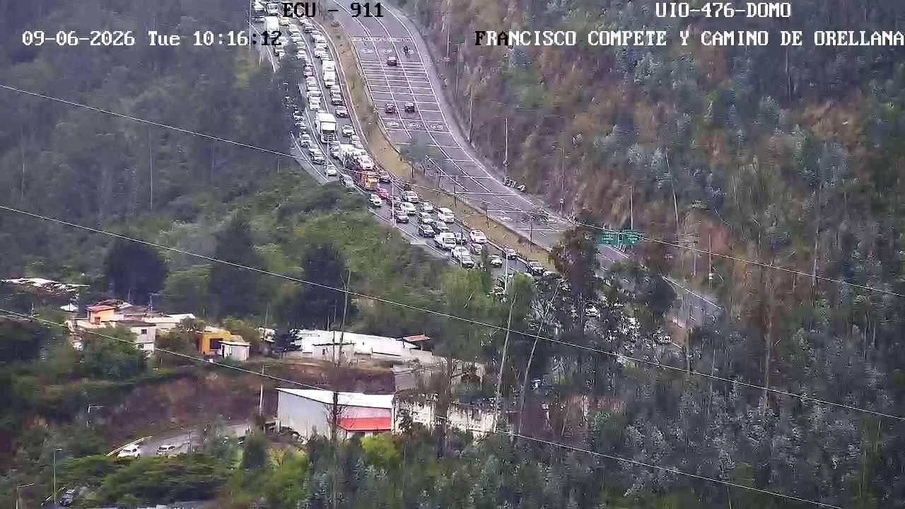 Fatal accidente entre una motocicleta y un automóvil dejó un fallecido en el norte de Quito