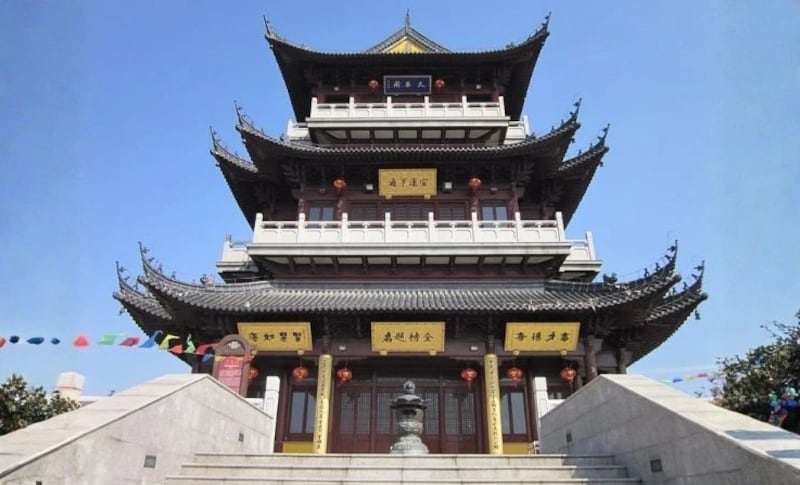 Forma parte del Templo Yongqing, en China. (Foto. Redes sociales)