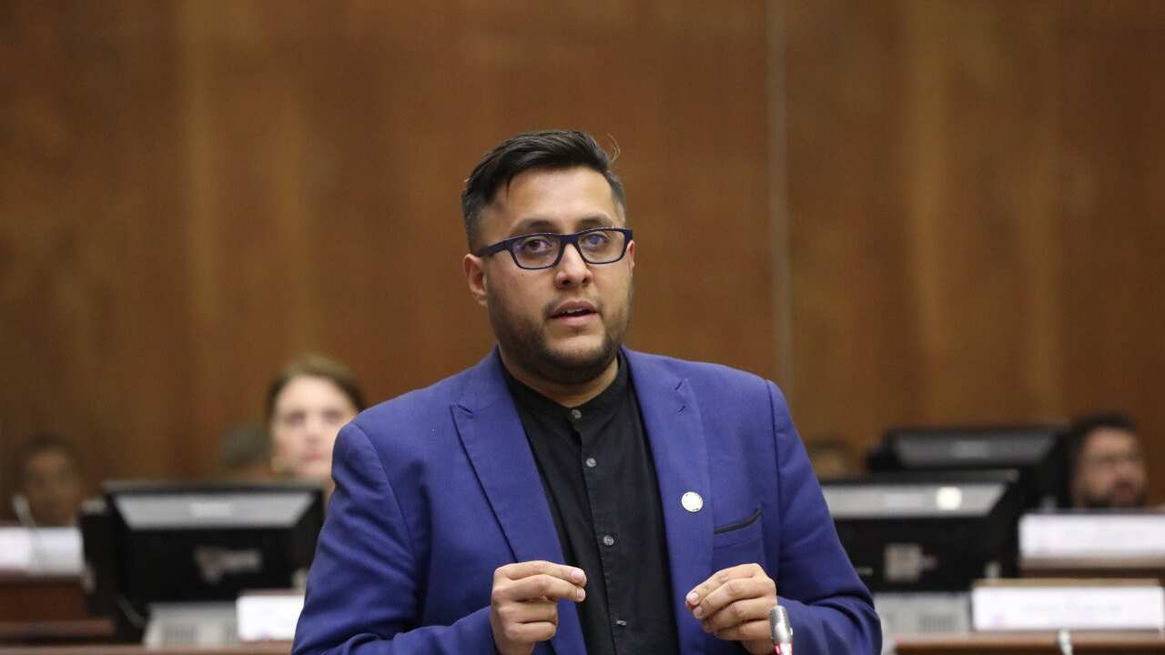 Juan Fernando Flores denunció que un hombre amenazó con poner una bomba en la Asamblea Nacional