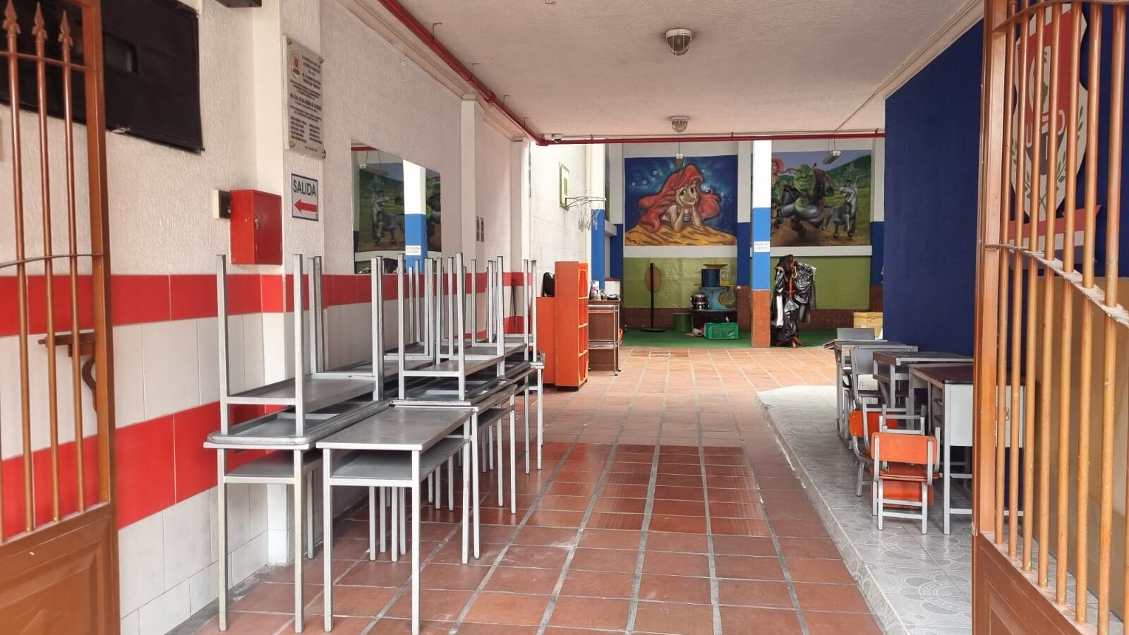 La transformación educativa continúa con su programa “Apadrina una Escuela” en la capital