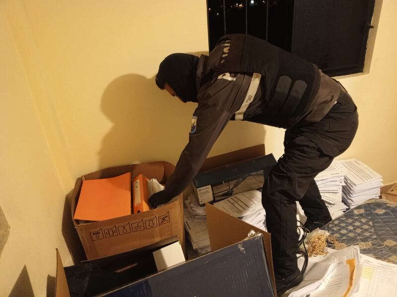 Funcionarios judiciales cobraban por agilizar trámites: así operaba la red de corrupción en citaciones en Quito. Foto: Policía Nacional