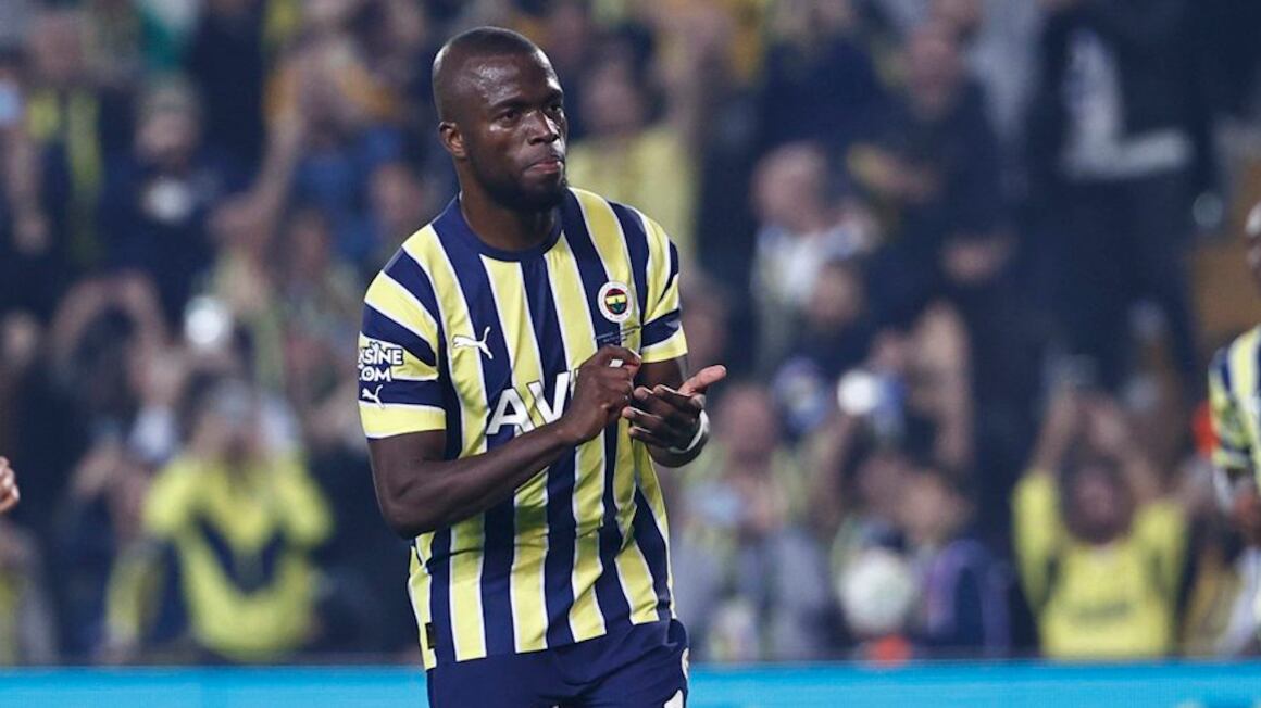 Enner Valencia marca un hat-trick en la victoria del Fenerbahce