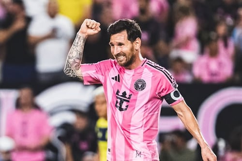 ¿Quién fue el primer jugador de Barcelona SC que cambió camiseta con Messi?