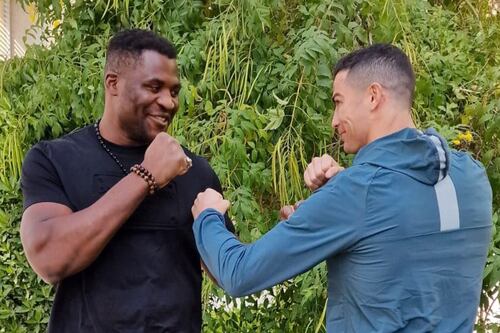 Las uñas de Cristiano Ronaldo se robaron el show en su ‘cara a cara’ con un campeón de UFC