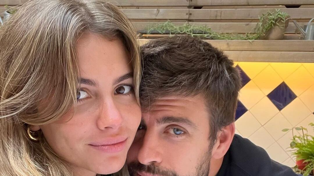 Según la grafóloga Clara Chía Martí no está para nada contenta y Piqué refleja lo que verdaderamente siente por ella.