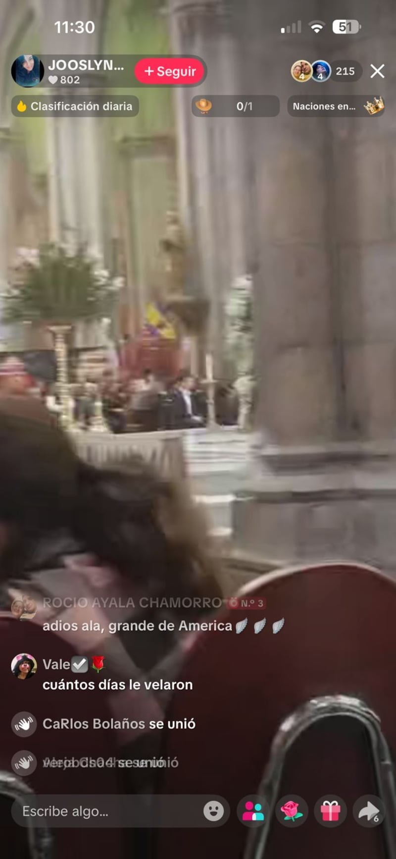 Quito despide a Paulina Tamayo rumbo a la Basílica del Voto Nacional.